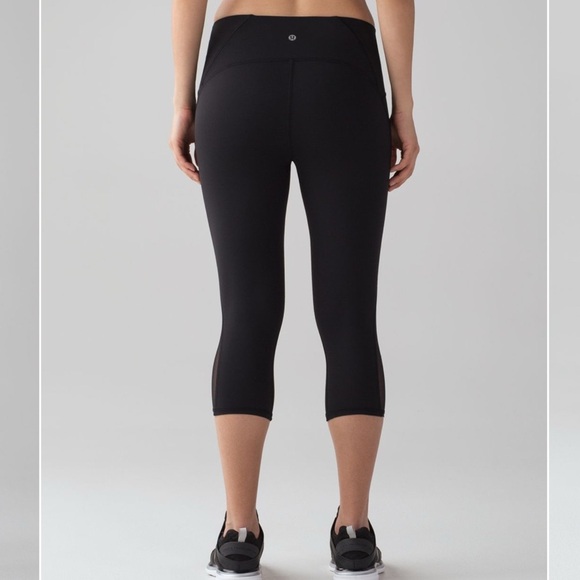 🍋Lululemon Train Times Crop (17")
Black - Picture 2 of 8